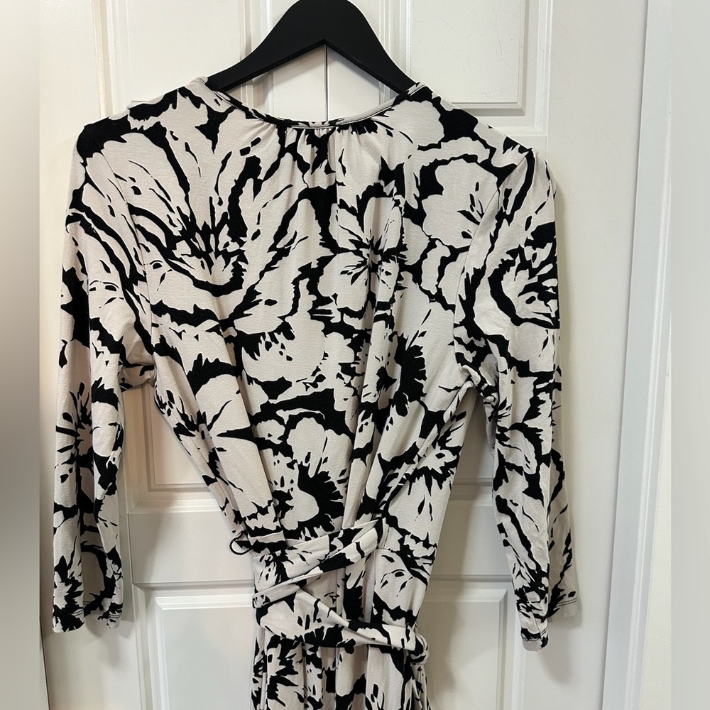 Banana Republic Jersey Stretch Wrap Around Dress | Size M - Picture 4 of 7